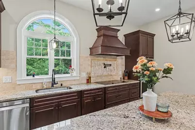 19 Katherine St, Acushnet, MA 02743 - Photo 10