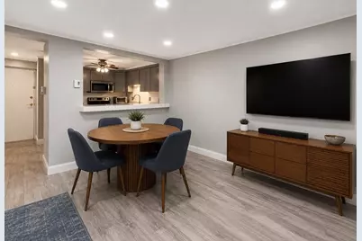 45 Oval Rd #8, Quincy, MA 02170 - Photo 6