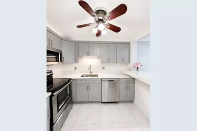 45 Oval Rd #8, Quincy, MA 02170 - Photo 2
