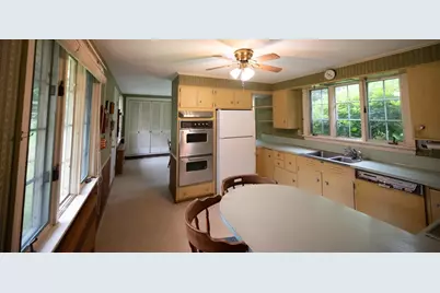 106 Beal St, Lunenburg, MA 01462 - Photo 8