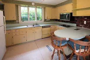106 Beal St, Lunenburg, MA 01462 - Photo 6
