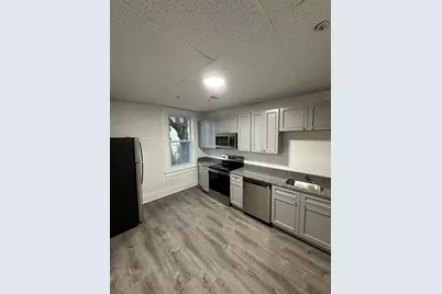 126 Lincoln St #1L, Worcester, MA 01605 - Photo 2
