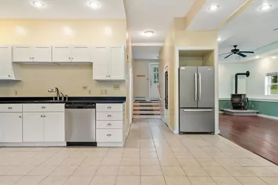 9 Lake Dr E, Westminster, MA 01473 - Photo 10
