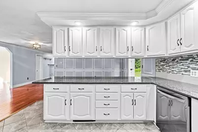 24 Orchard St, Berkley, MA 02779 - Photo 10