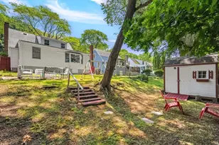 567 Poplar St, Boston, MA 02131 - Photo 2