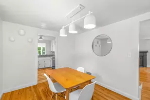 567 Poplar St, Boston, MA 02131 - Photo 16