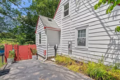 567 Poplar Street, Boston, MA 02131 - Photo 6