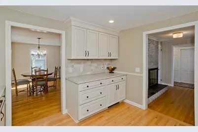 6 Joan St, Wilbraham, MA 01095 - Photo 8