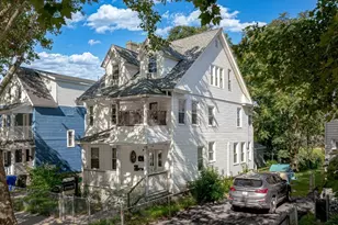 76 Acushnet Ave, Springfield, MA 01105 - Photo 2