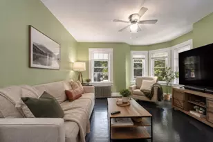 76 Acushnet Ave, Springfield, MA 01105 - Photo 16