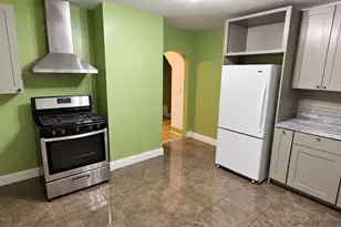 76 Acushnet Ave, Springfield, MA 01105 - Photo 18
