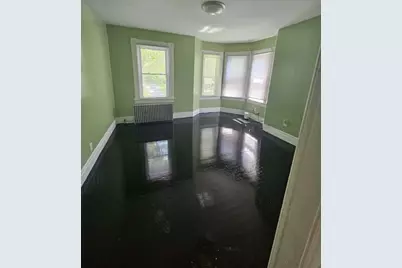 76 Acushnet Ave, Springfield, MA 01105 - Photo 16