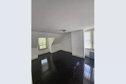 76 Acushnet Ave, Springfield, MA 01105 - Photo 18