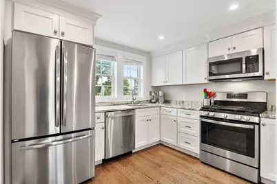 34 Beckford St #D, Beverly, MA 01915 - Photo 6
