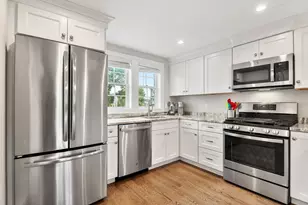 34 Beckford St, Beverly, MA 01915 - Photo 6