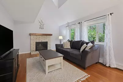 62 Miller St, Franklin, MA 02038 - Photo 8