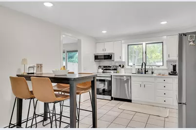 30 Linda Ave, Framingham, MA 01701 - Photo 4