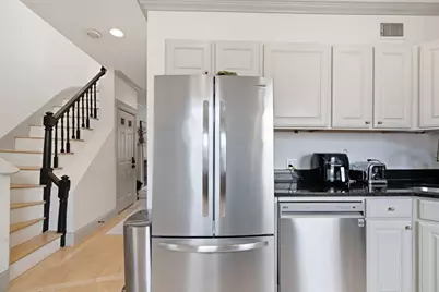 255 Gold St #2, Boston, MA 02127 - Photo 6