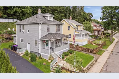 51 Francis Ave, Holyoke, MA 01040 - Photo 2