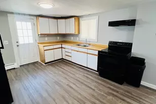 19 Myrtle Ave, Webster, MA 01570 - Photo 4