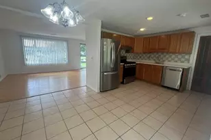 52 Smoke Rise Cir, Swansea, MA 02777 - Photo 4