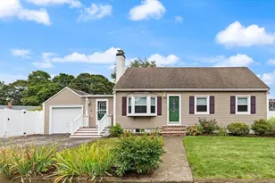 11 Old Farm Rd, Beverly, MA 01915 - Photo 2