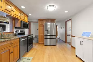11 Old Farm Rd, Beverly, MA 01915 - Photo 8