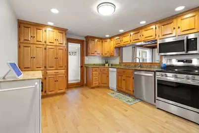 11 Old Farm Rd, Beverly, MA 01915 - Photo 10