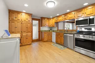 11 Old Farm Rd, Beverly, MA 01915 - Photo 10