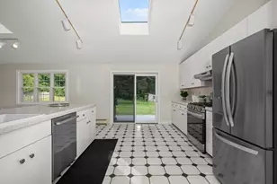 5 Elm St, Upton, MA 01568 - Photo 12