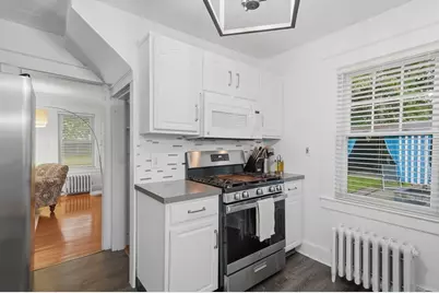101 Pleasant St, Tewksbury, MA 01876 - Photo 18