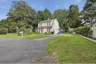 101 Pleasant St, Tewksbury, MA 01876 - Photo 2