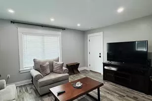 318-320 Goodwin St, Springfield, MA 01151 - Photo 4