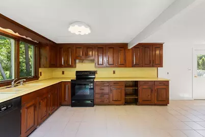 59 Holly St, Gloucester, MA 01930 - Photo 18