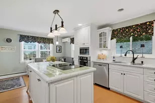 21 Oakwood Ave, Saugus, MA 01906 - Photo 4
