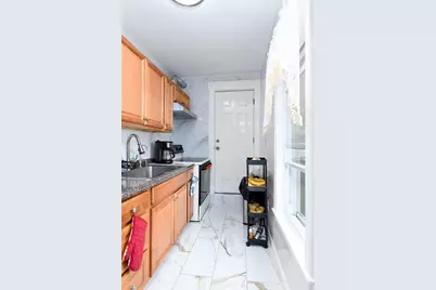 956 Main St, Clinton, MA 01510 - Photo 10