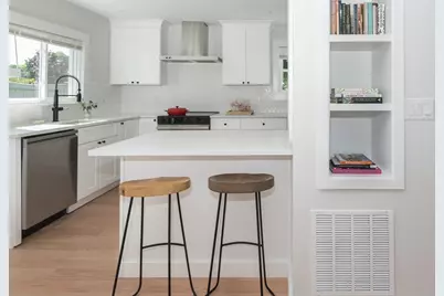 12 Norton St, Boston, MA 02136 - Photo 8