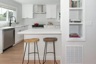 12 Norton St, Boston, MA 02136 - Photo 8