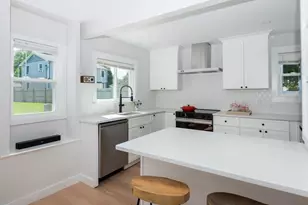 12 Norton St, Boston, MA 02136 - Photo 6