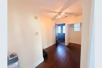 43 Wellington St, Springfield, MA 01109 - Photo 4