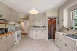 241 E Lothrop, Beverly, MA 01915 - Photo 24
