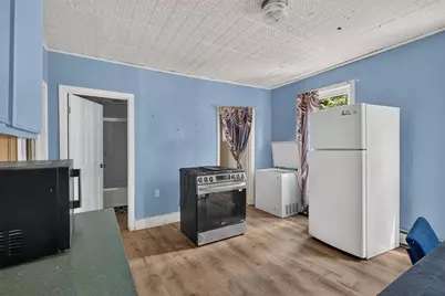 16 Gilbert Ave, Haverhill, MA 01832 - Photo 34
