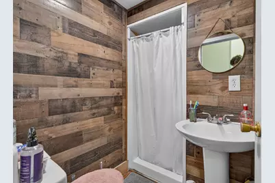 16 Gilbert Ave, Haverhill, MA 01832 - Photo 20
