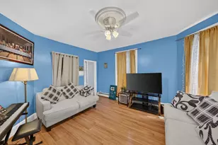 16 Gilbert Ave, Haverhill, MA 01832 - Photo 6