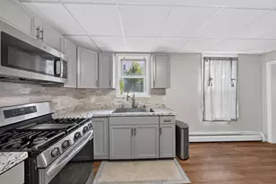 16 Gilbert Ave, Haverhill, MA 01832 - Photo 32