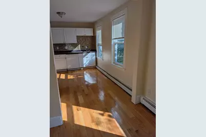 7 Albert St, Worcester, MA 01610 - Photo 4