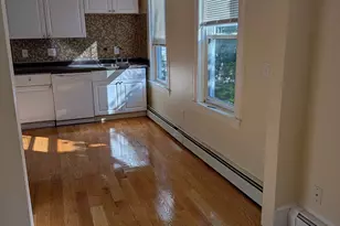 7 Albert St, Worcester, MA 01610 - Photo 4