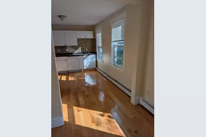 7 Albert St, Worcester, MA 01610 - Photo 4