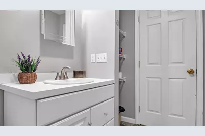 117 Bradley Ave, Haverhill, MA 01832 - Photo 14