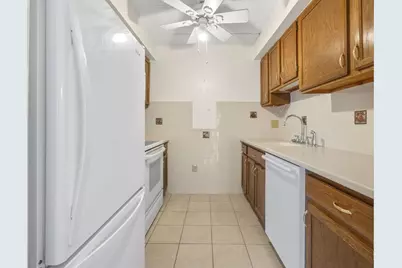180 Green St #406, Melrose, MA 02176 - Photo 10